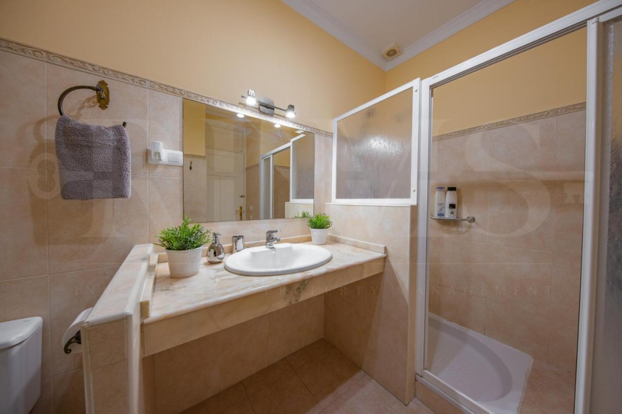 Uncibay Deluxe Apartment Malaga Exterior photo