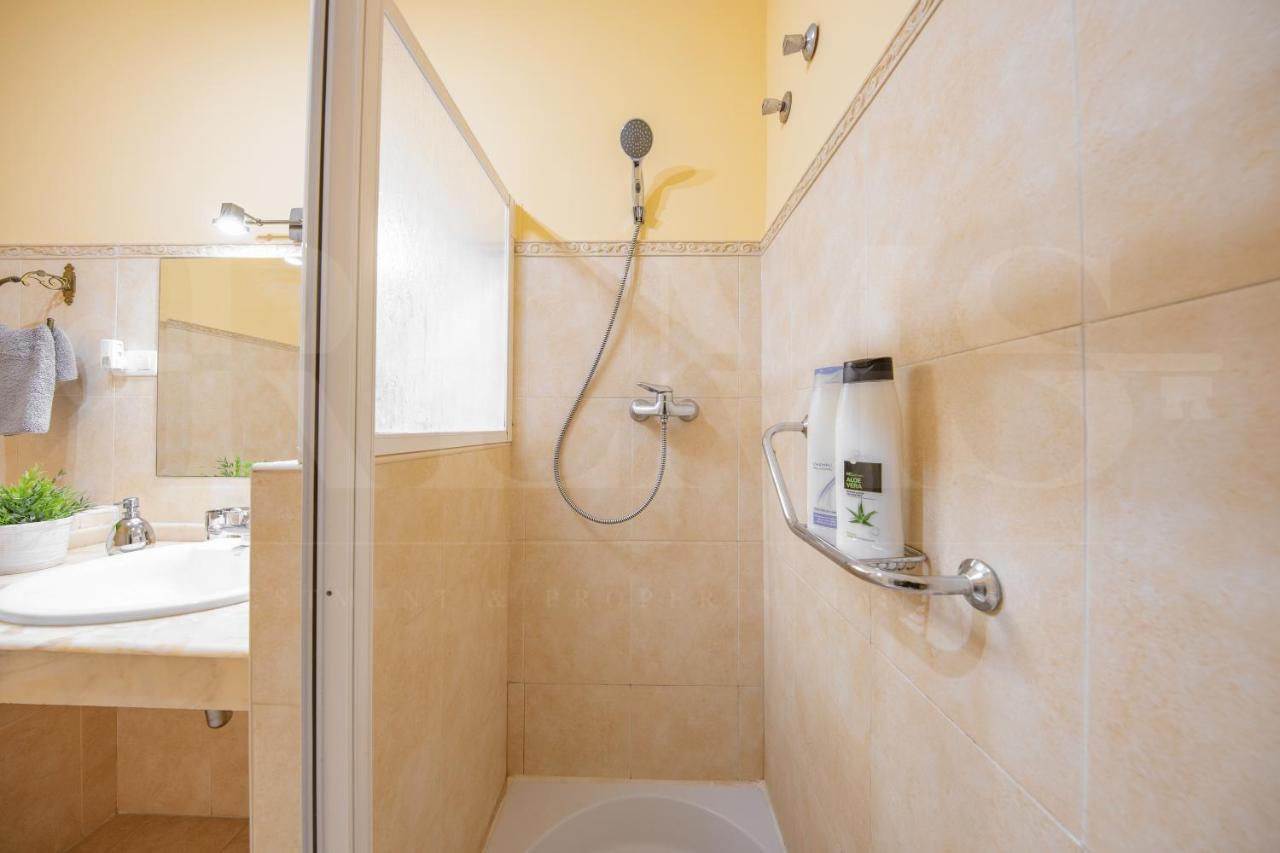 Uncibay Deluxe Apartment Malaga Exterior photo